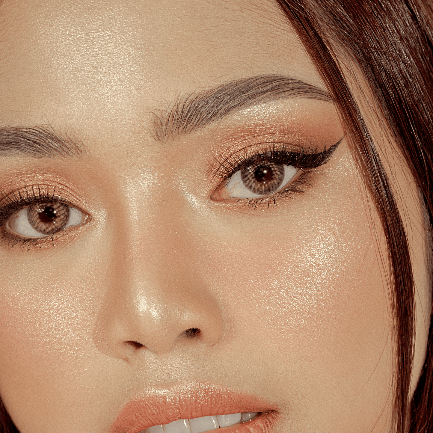 Mettalusso MULTEEE Dual Tip Vegan Felt Tip Eyeliner High Perfrmance Longwear Eye Makeup