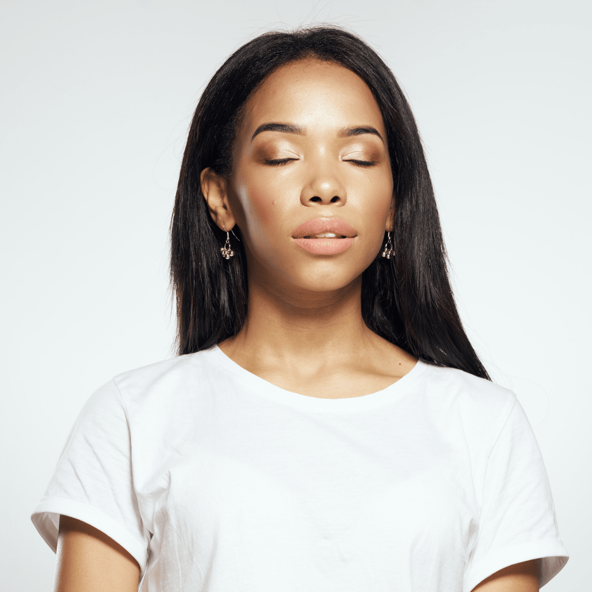 Mettalusso vegan multi functional illuminating makeup primer and hydrating tinted moisturizer