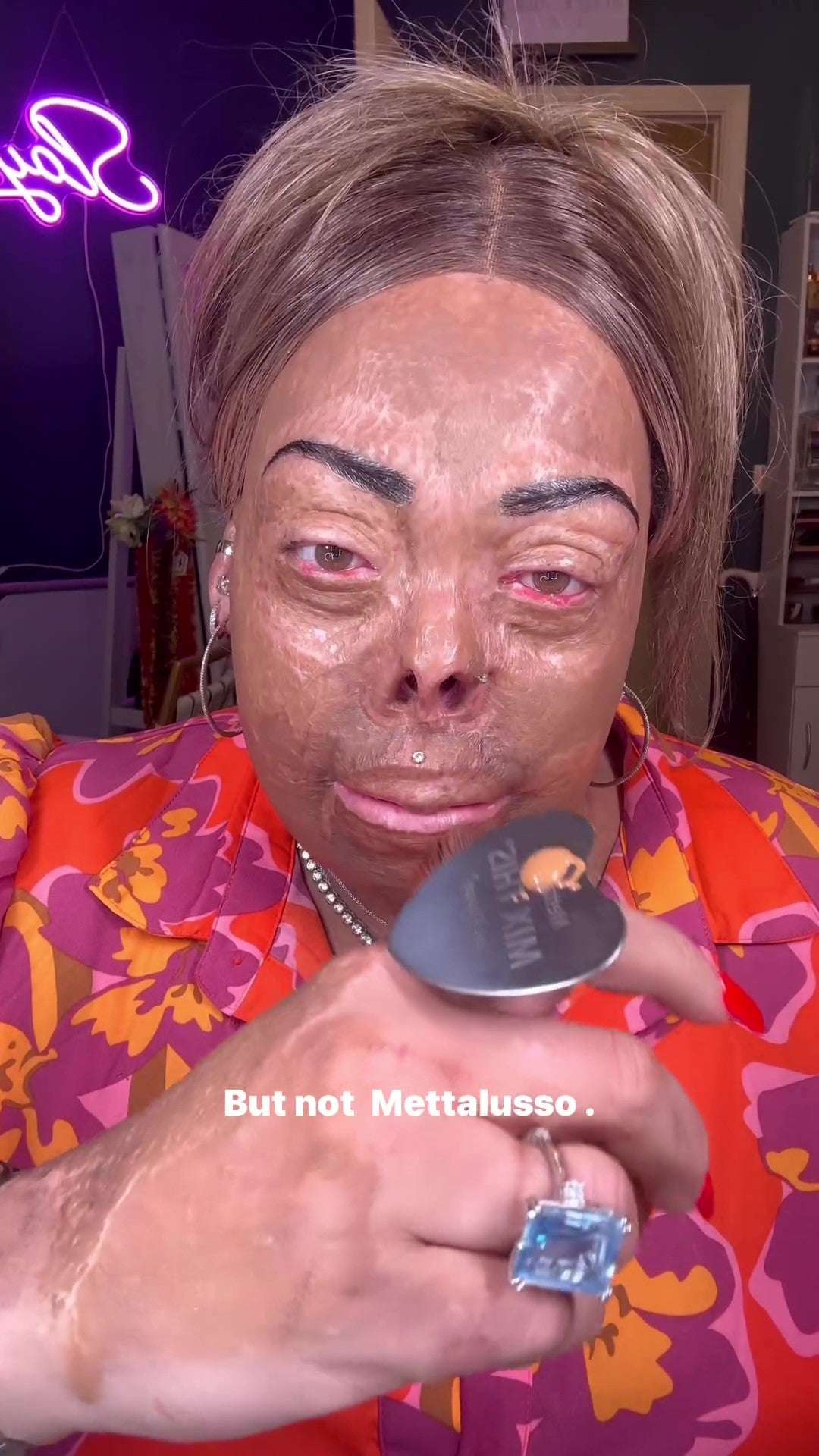 Mettalusso x BurnedBeauty2018 collab on MIX THIS liquid Makeup