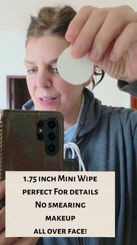 Mettalusso Makeup Go Go Mini Wipes versus the recalled large version by Neutrogena