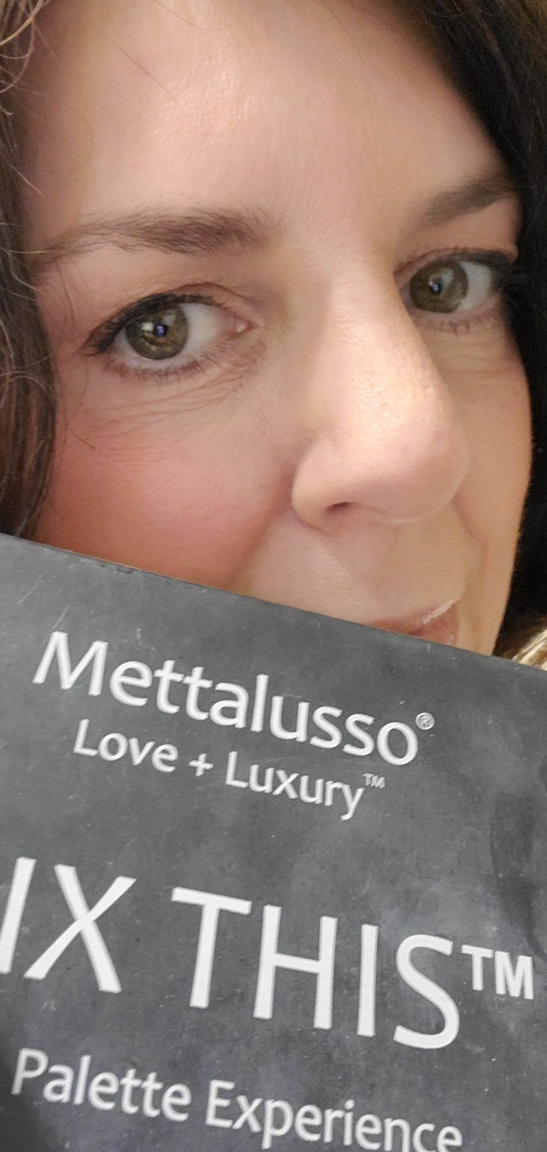 Mettalusso founder Christine C Oddo with vegan palette MIX THIS