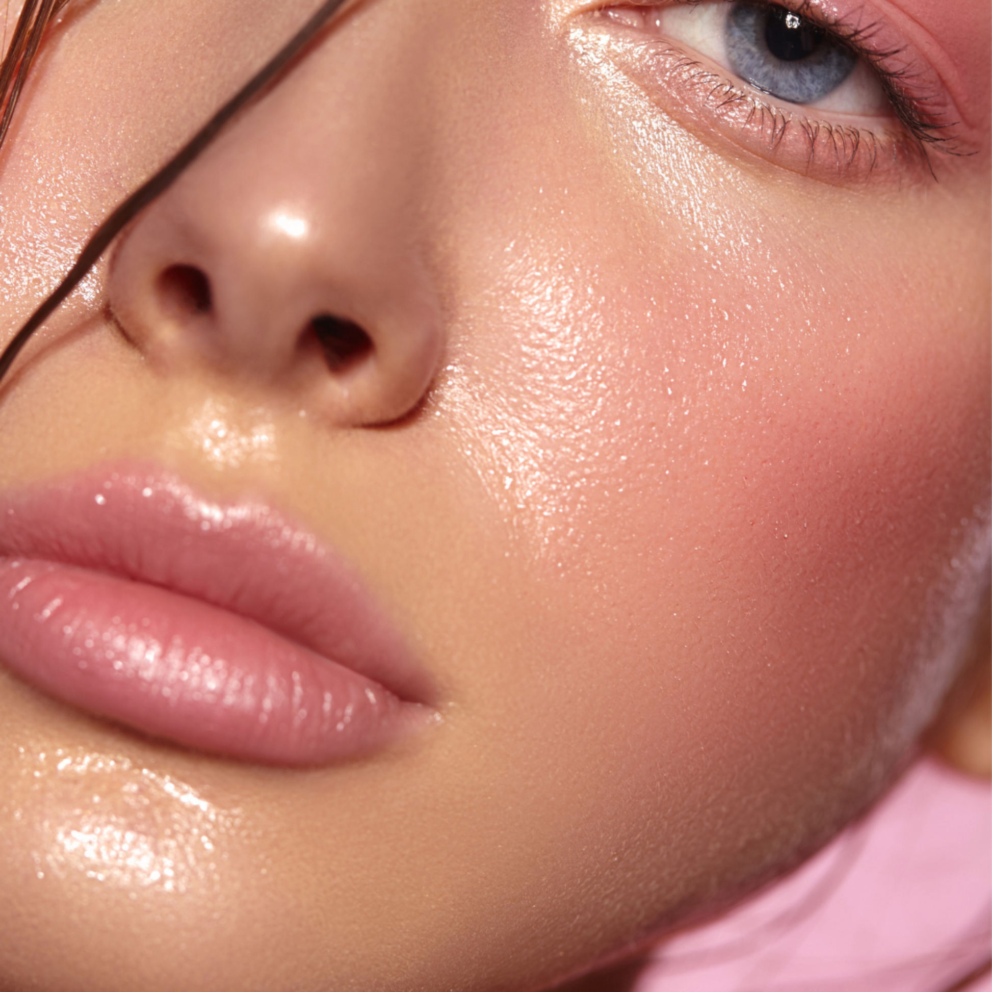 Mettalusso Megastar  Shimmer Vegan  Blush Face and Lip Color lipstick and blush Perfect Pink Shimmer Shade For All Skin Tones