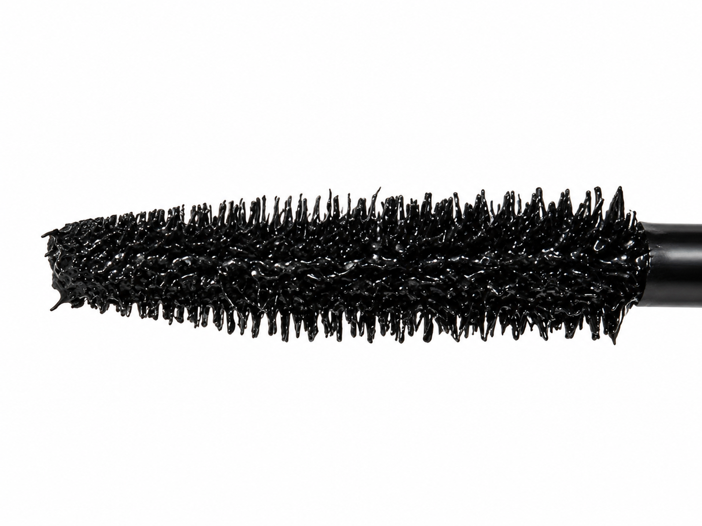Mettalusso Mettalash the vegan beeswax free mascara that is the solution for skinny lases.